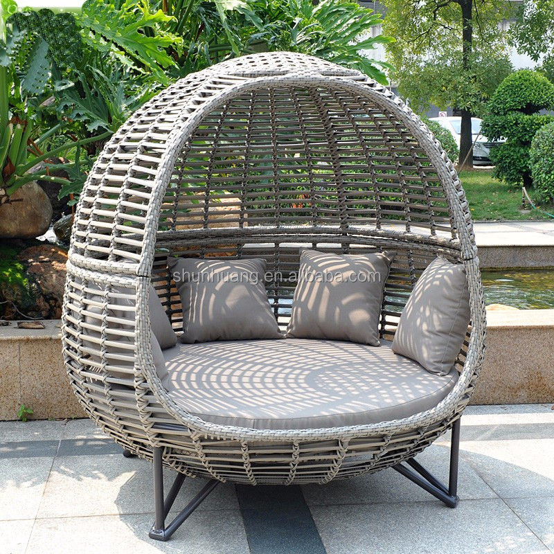 Outdoor Daybed Sofa - Tempat Tidur Santai Kanopi Patio Nordik,